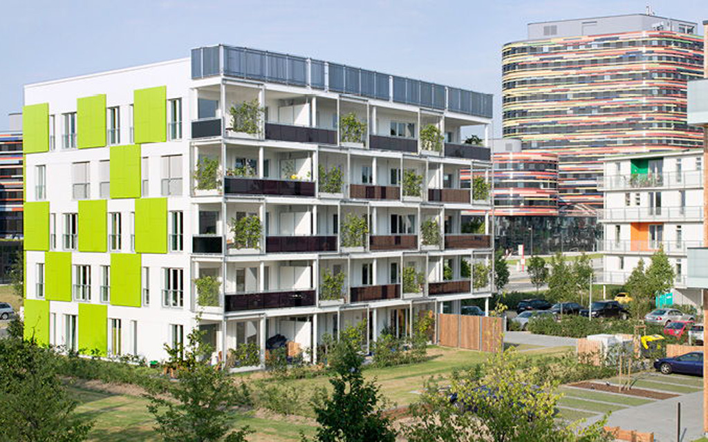 Case-Study-House-Hamburg-Almanya-cephe-yesillendirme-celik-ag_TSB1-2