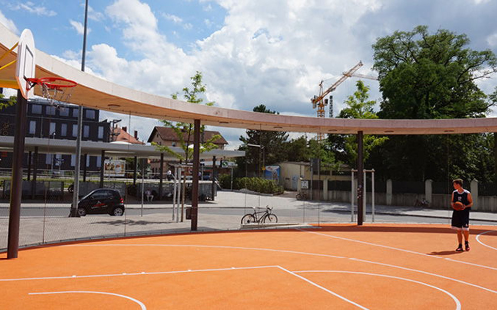 Chill-out_Memminger-Platz-Münih-Almanya-top-yakalama-agi-celik-halat_TSB1-3