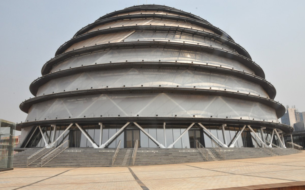 Kigali-Convention-Center_paslanmaz-celik-korkuluk-celik-ag_TSB1-16