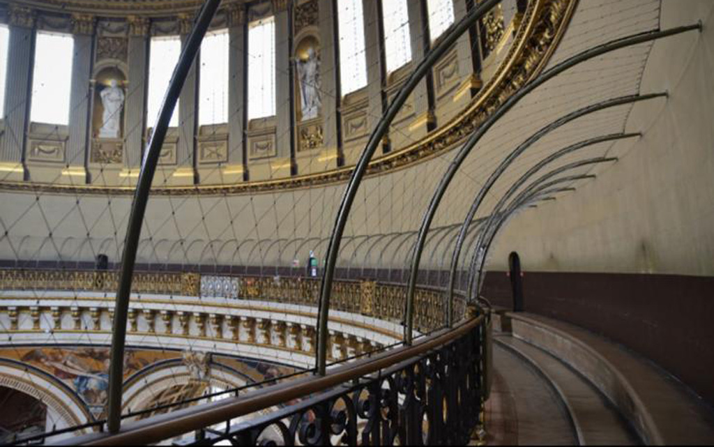 St-Paul-Katedrali-Londra-ingiltere-dusmeye-karsi-koruma-celik-ag-halat-korkuluk_TSB1